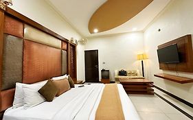 The Grand Hotel Multan